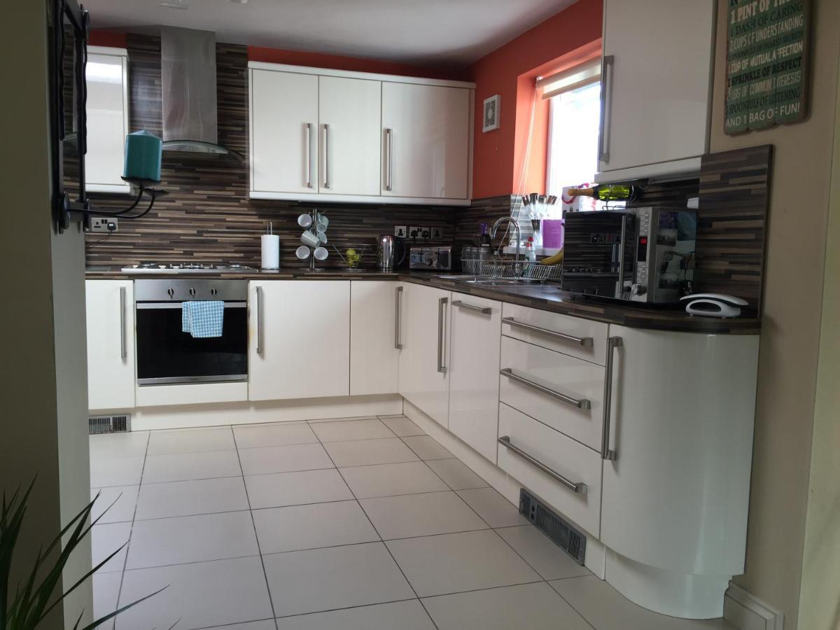 The Mews - Less Than 1Km To City Centre - Stadium - Castle - 10 Min Walk Cardiff Luaran gambar